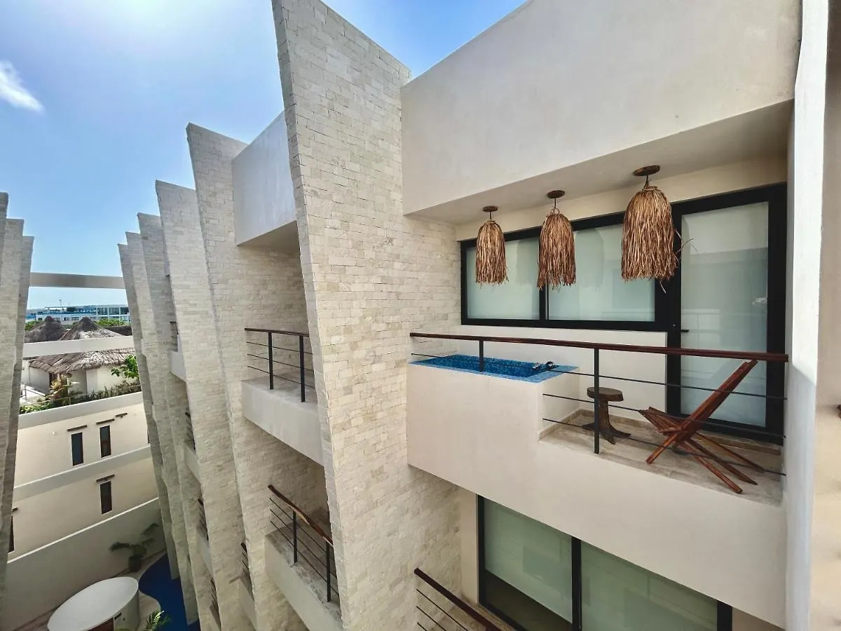 Rooftop Oasis: Urban Retreat with Infinity Pool & Private Terrace Apartment Tulum 0*,  Mexico