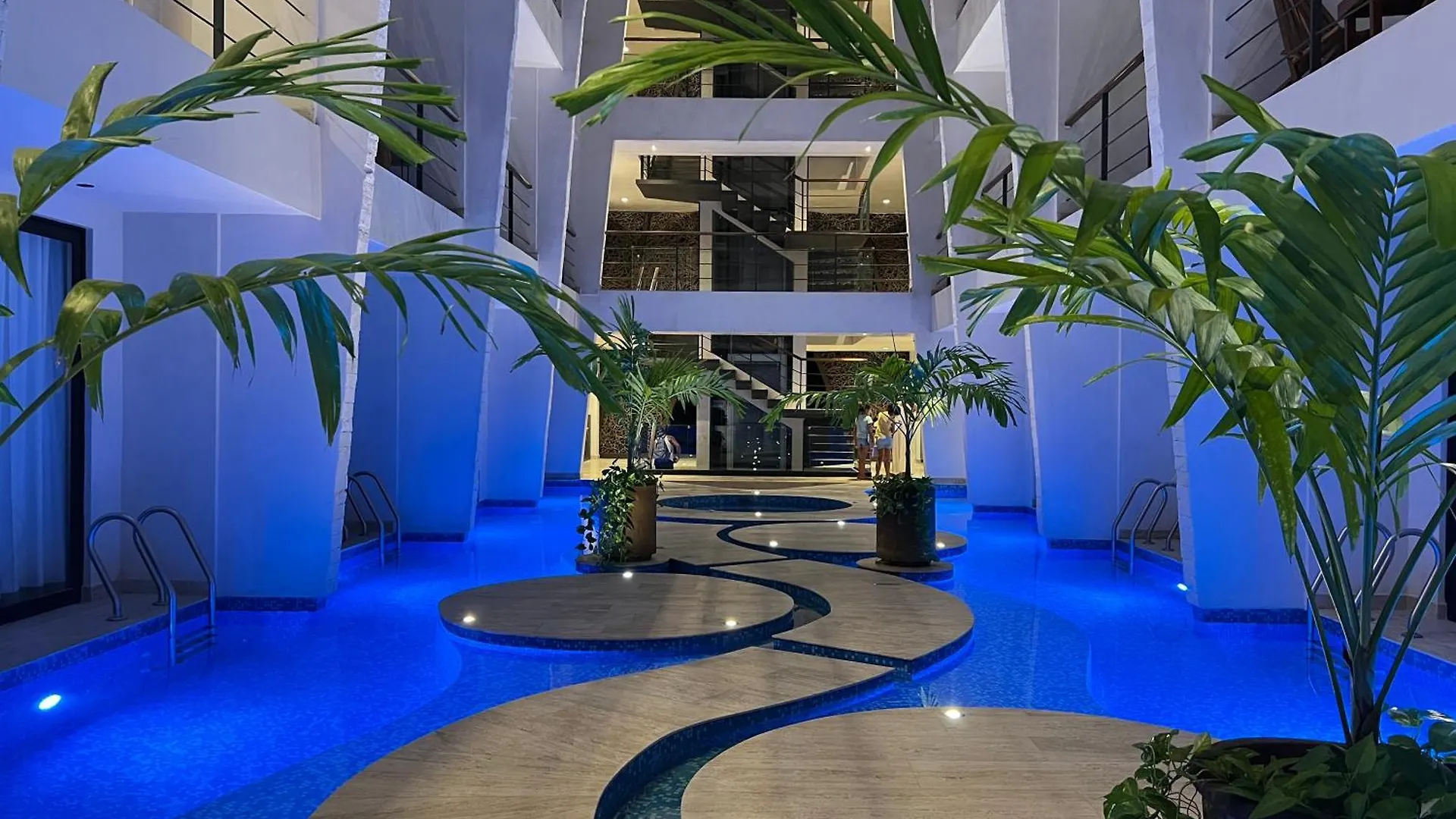Rooftop Oasis: Urban Retreat with Infinity Pool & Private Terrace Apartment Tulum 0*,