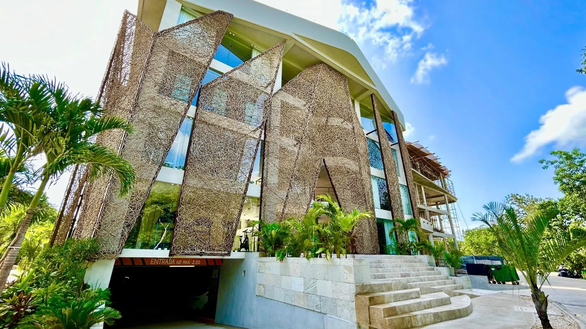 Rooftop Oasis: Urban Retreat with Infinity Pool & Private Terrace Apartment Tulum