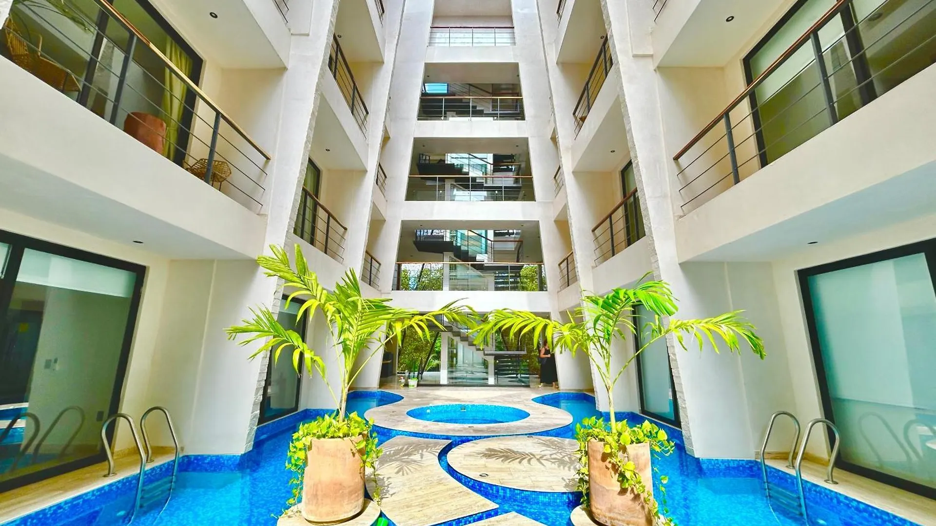 Rooftop Oasis: Urban Retreat with Infinity Pool & Private Terrace Apartment Tulum